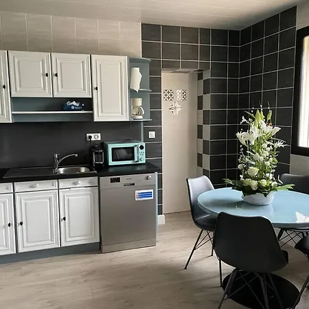 Grande Maison Avec Piscine Chauffee Des Le Mois De Mai *